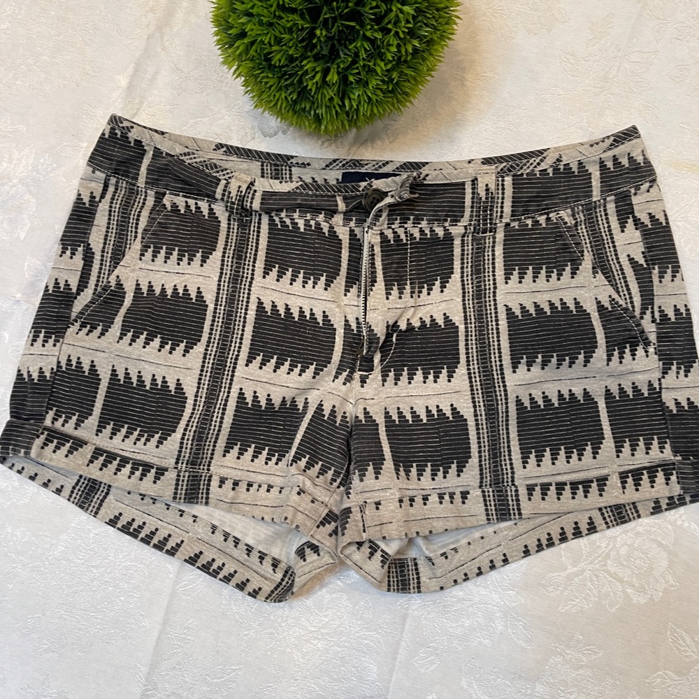 Shorts - Picture 5 of 6